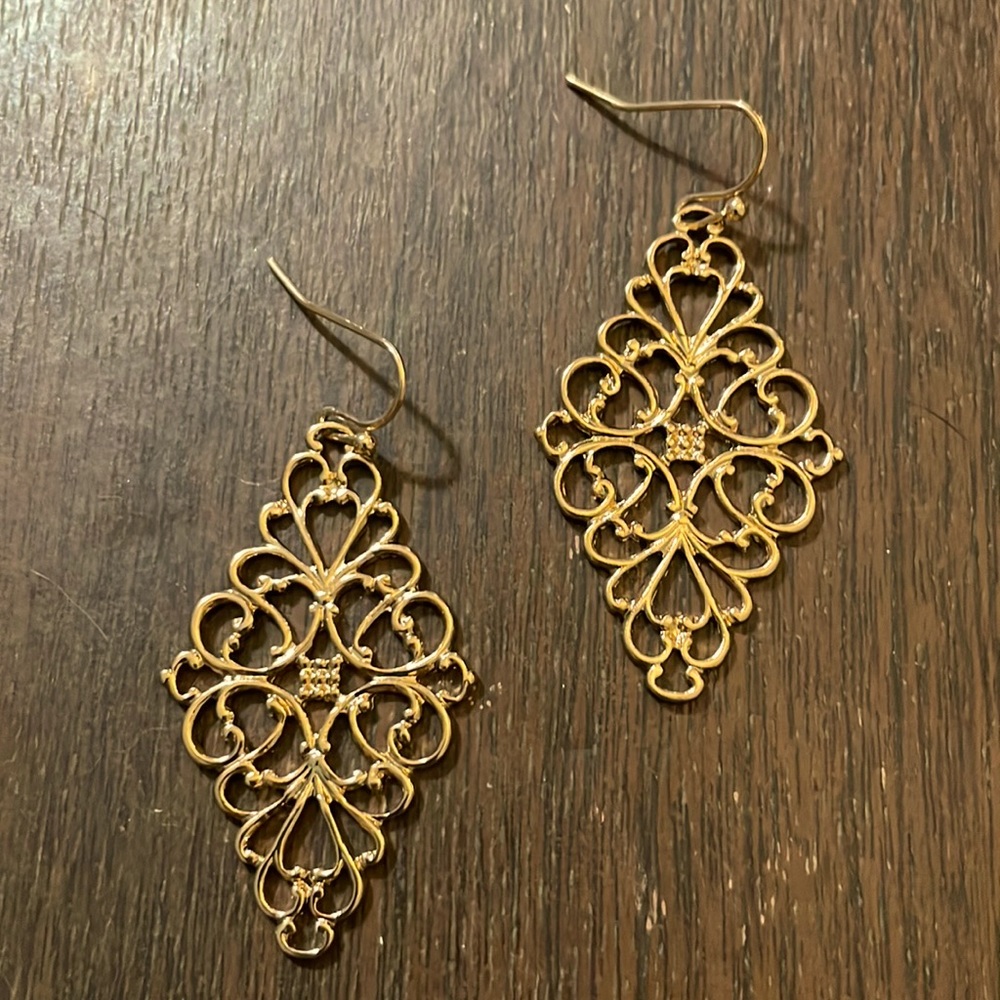 1928 Goldtone Filagree Diamond Drop Earrings
